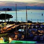 Apartment La Perla Di Maria Grado