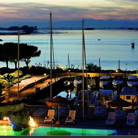 Apartment La Perla Di Maria Grado