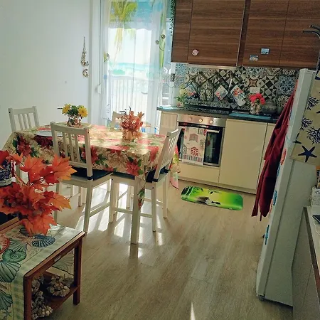 La Perla Di Maria Apartment *